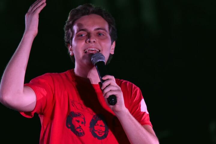 Bruno Lonatti, el influencer comunista
